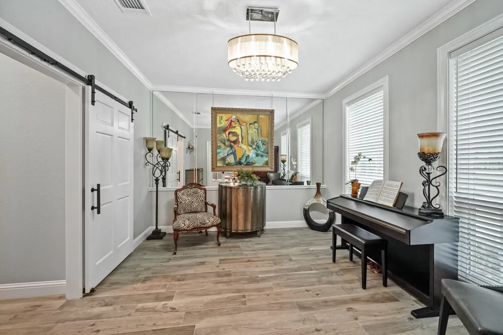 25 The Oval Street Sugar Land, TX 77479