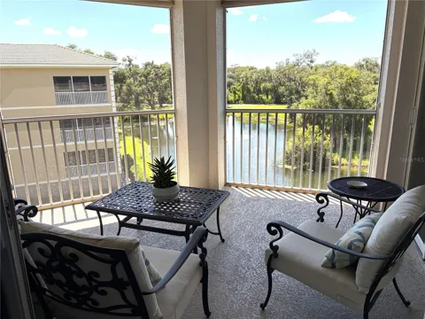 5122 MANORWOOD DRIVE #4B