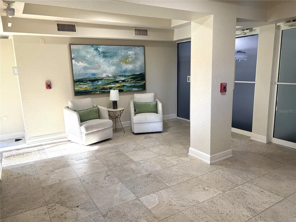 5122 MANORWOOD DRIVE #4B Sarasota, FL 34235
