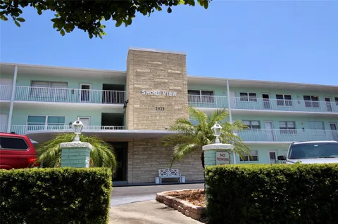 1819 SHORE DRIVE S #APT 106