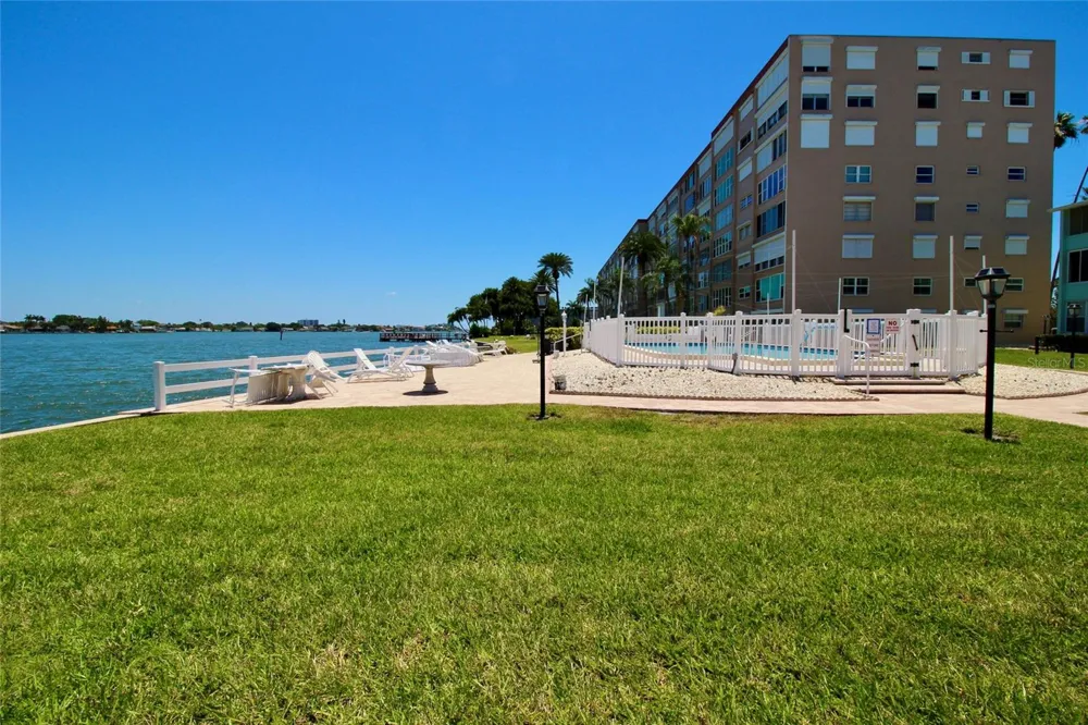 1819 SHORE DRIVE S #APT 106 South Pasadena, FL 33707