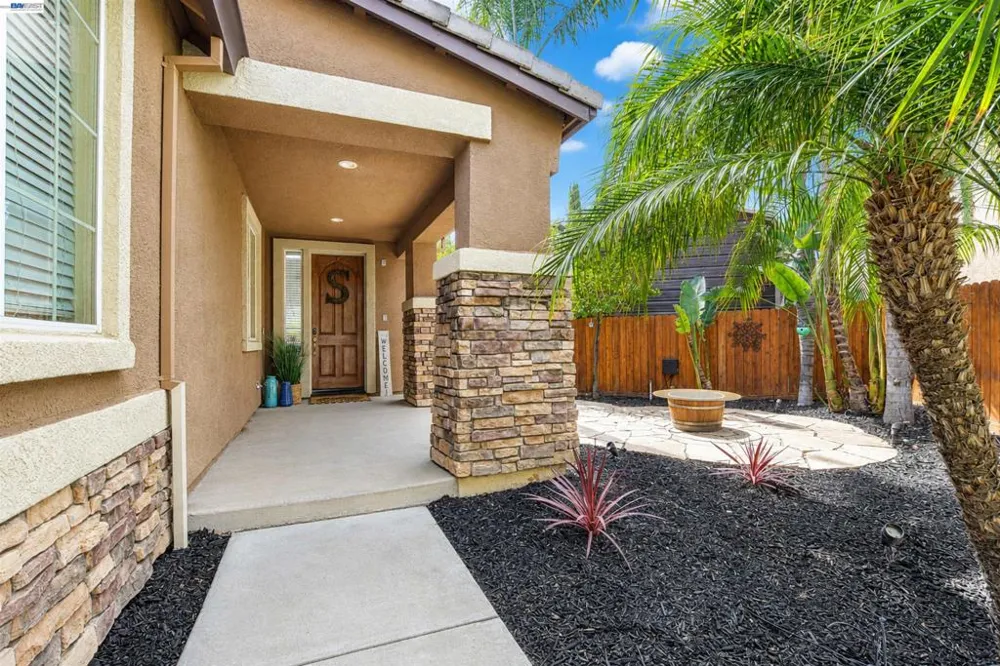 124 Tennyson Ct Discovery Bay, CA 94505