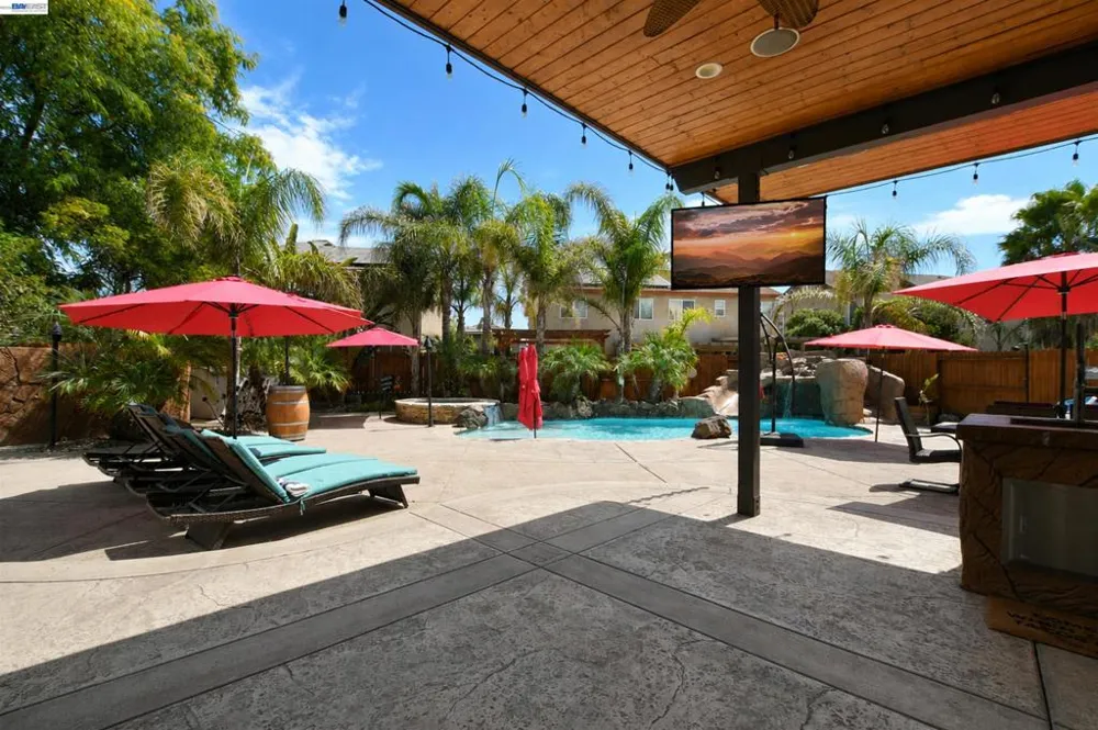 124 Tennyson Ct Discovery Bay, CA 94505