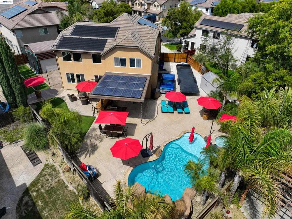 124 Tennyson Ct Discovery Bay, CA 94505