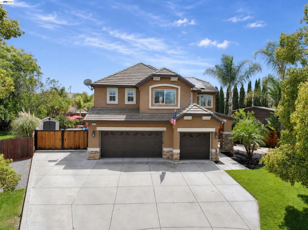 124 Tennyson Ct Discovery Bay, CA 94505