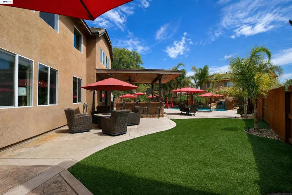 124 Tennyson Ct Discovery Bay, CA 94505