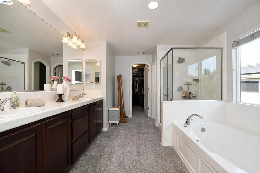 124 Tennyson Ct Discovery Bay, CA 94505