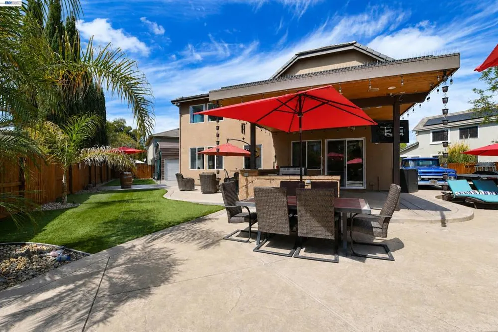 124 Tennyson Ct Discovery Bay, CA 94505