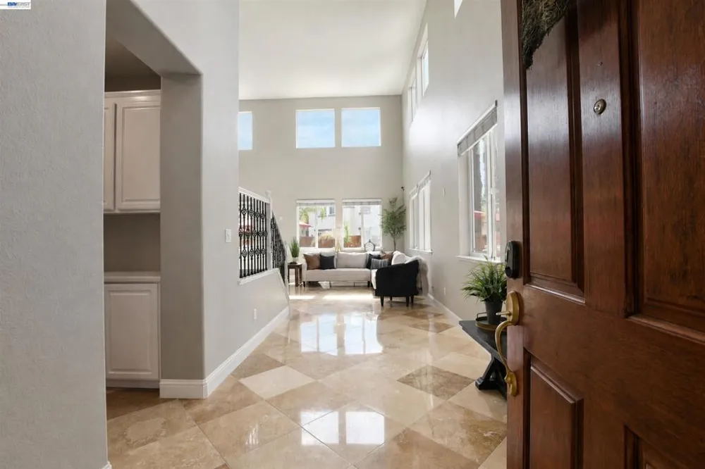 124 Tennyson Ct Discovery Bay, CA 94505