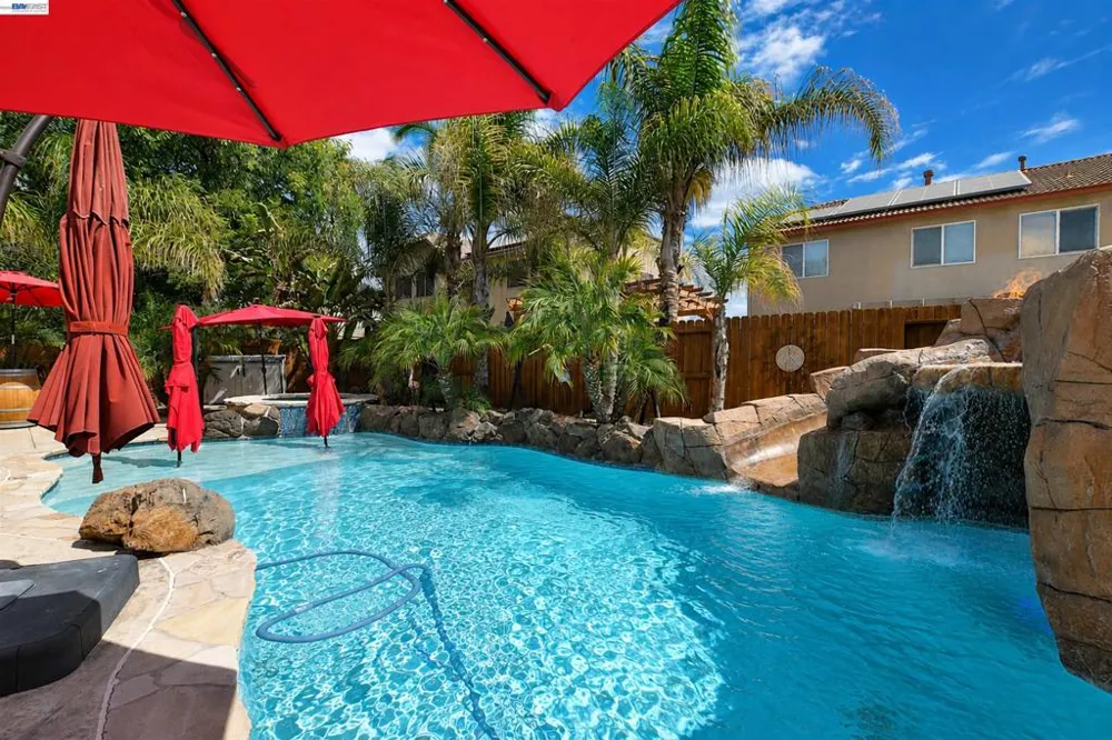 124 Tennyson Ct Discovery Bay, CA 94505