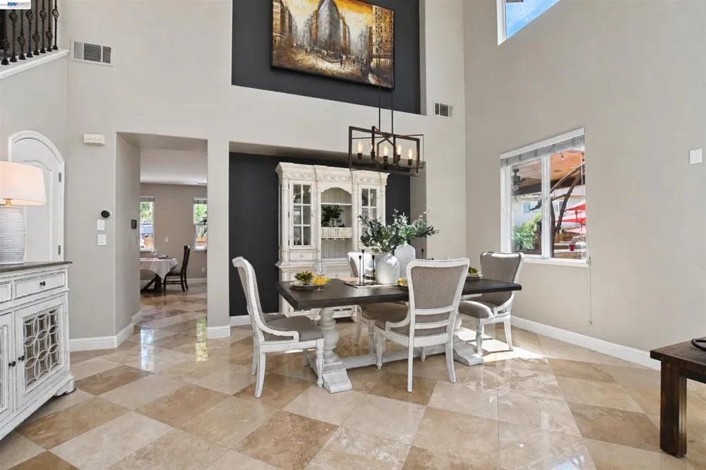 124 Tennyson Ct Discovery Bay, CA 94505