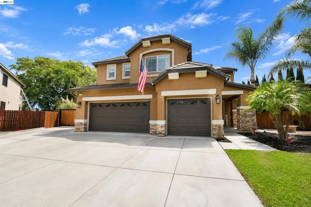 124 Tennyson Ct Discovery Bay, CA 94505