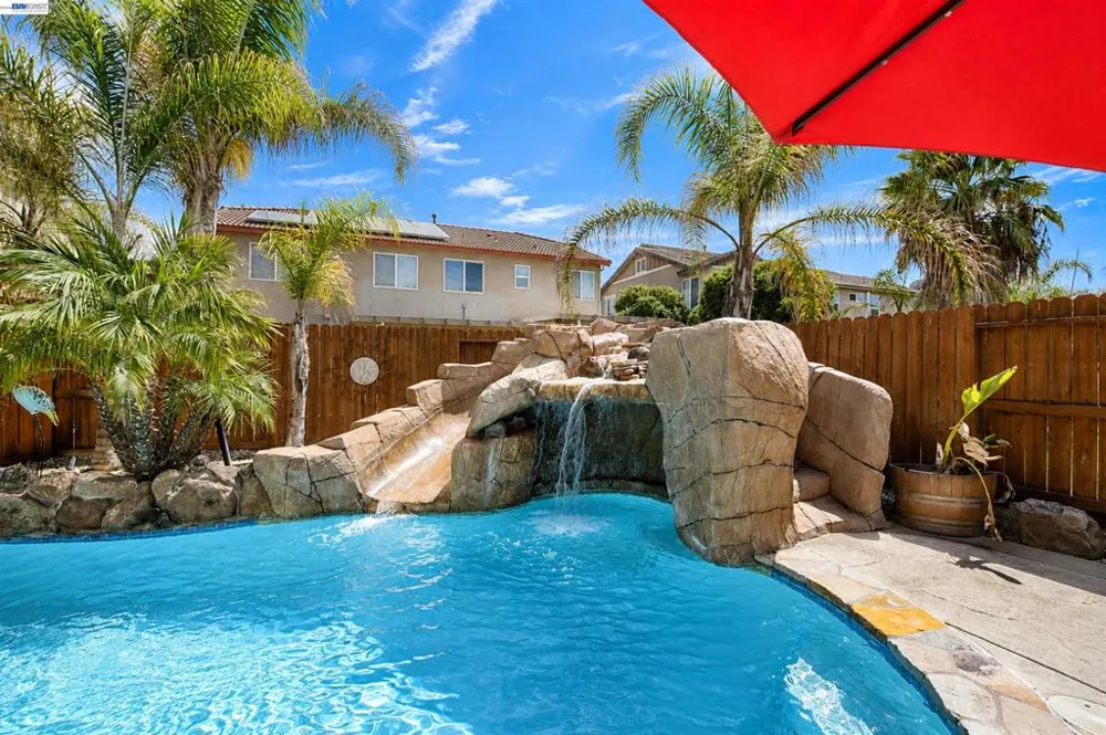 124 Tennyson Ct Discovery Bay, CA 94505