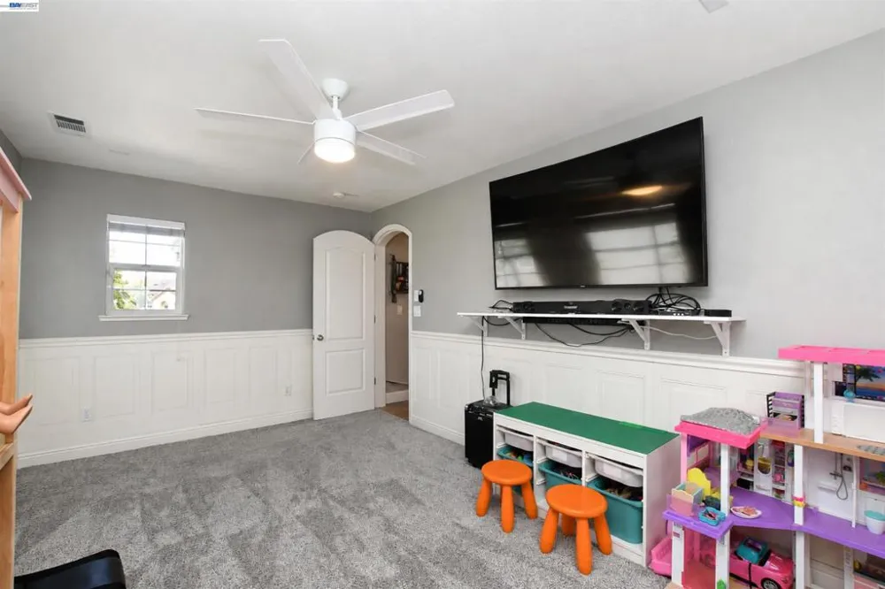 124 Tennyson Ct Discovery Bay, CA 94505