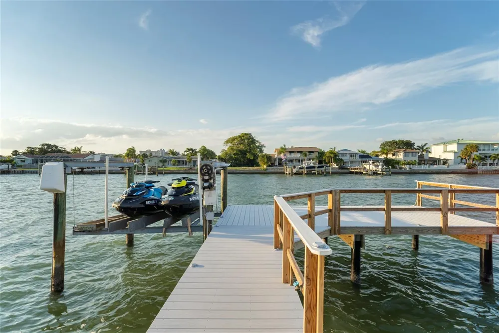 227 HOWARD DRIVE Belleair Beach, FL 33786