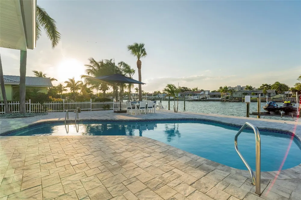 227 HOWARD DRIVE Belleair Beach, FL 33786