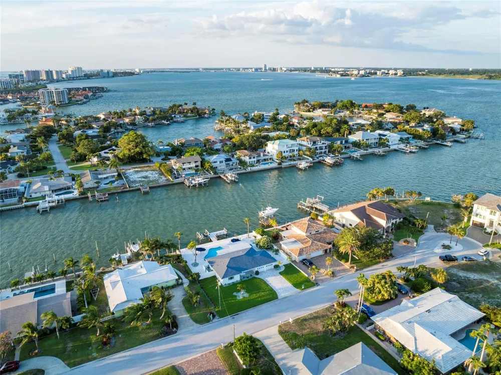 227 HOWARD DRIVE Belleair Beach, FL 33786