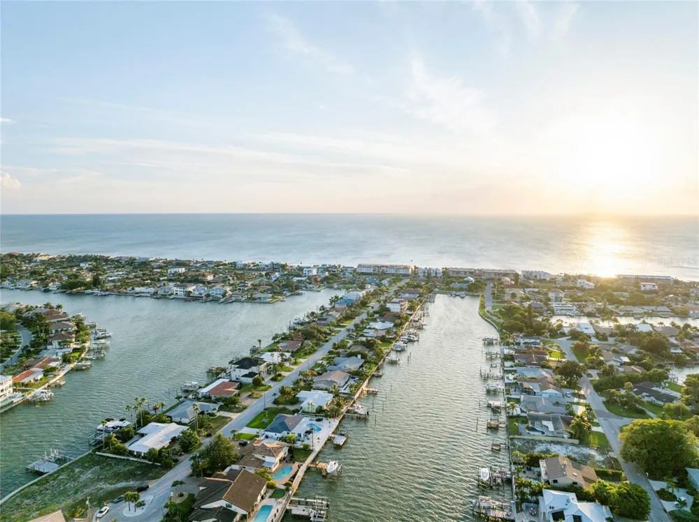 227 HOWARD DRIVE Belleair Beach, FL 33786