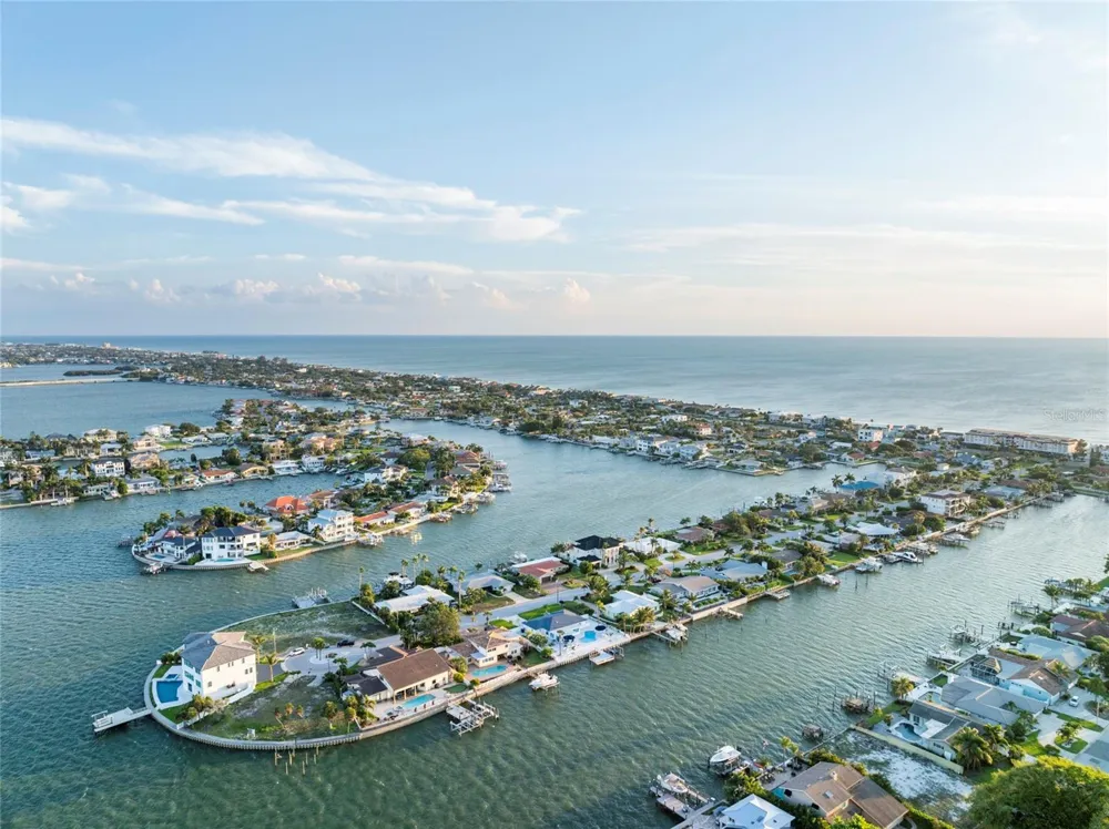 227 HOWARD DRIVE Belleair Beach, FL 33786