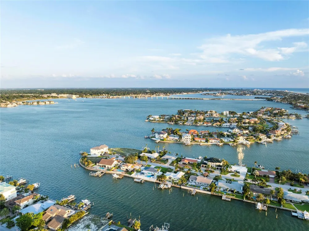 227 HOWARD DRIVE Belleair Beach, FL 33786