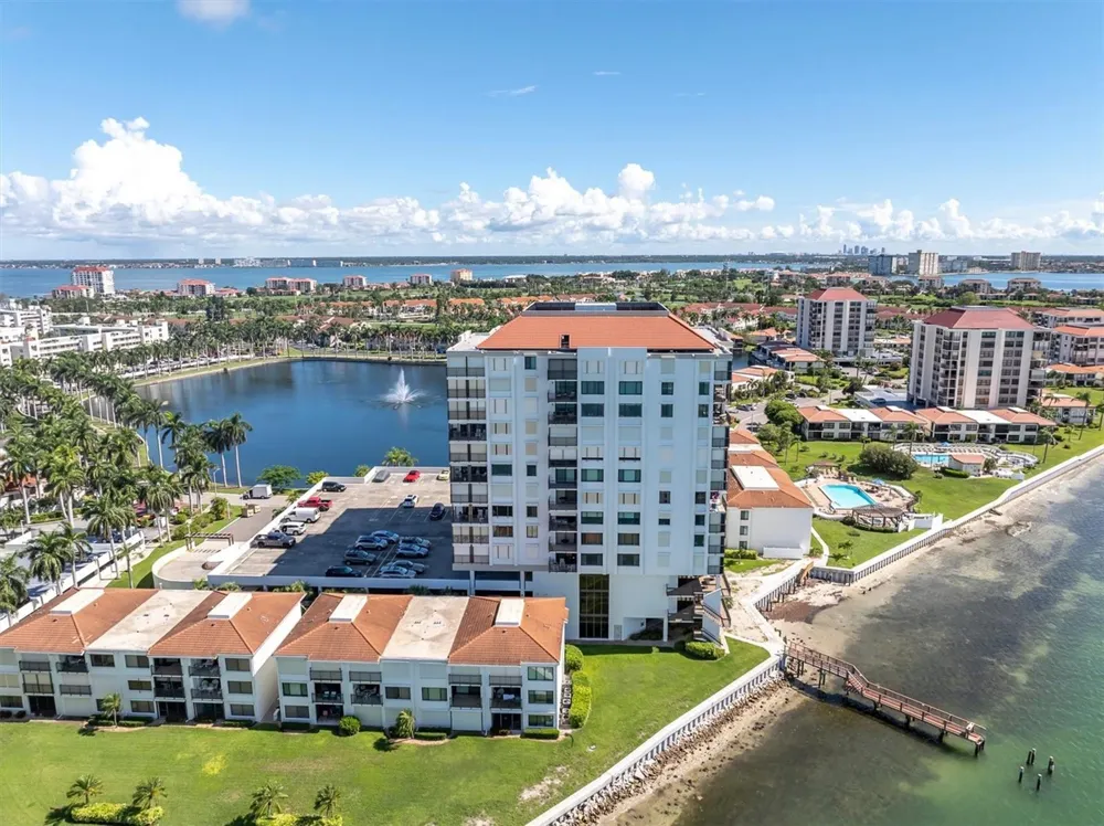 6287 BAHIA DEL MAR CIRCLE #602 St Petersburg, FL 33715