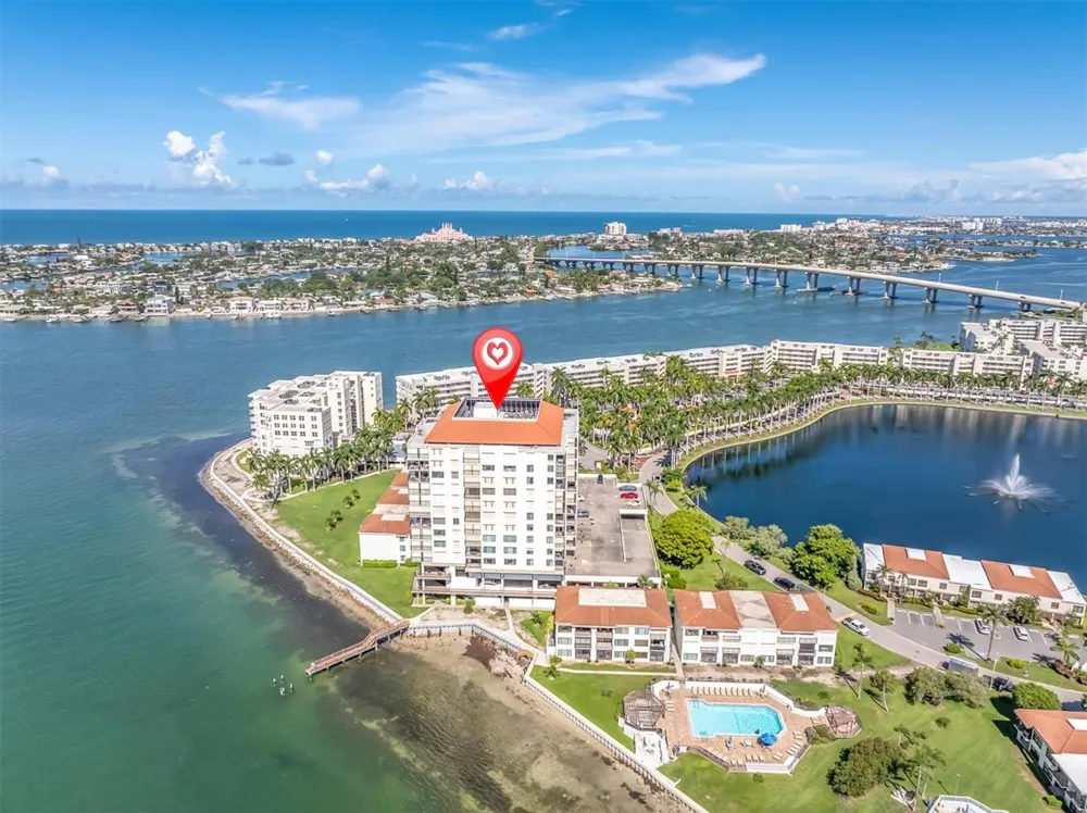 6287 BAHIA DEL MAR CIRCLE #602 St Petersburg, FL 33715