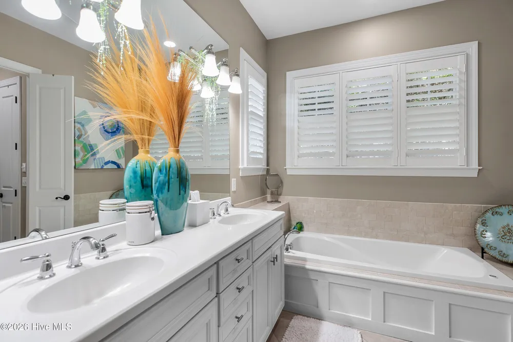 601 Bedminister Lane Wilmington, NC 28405