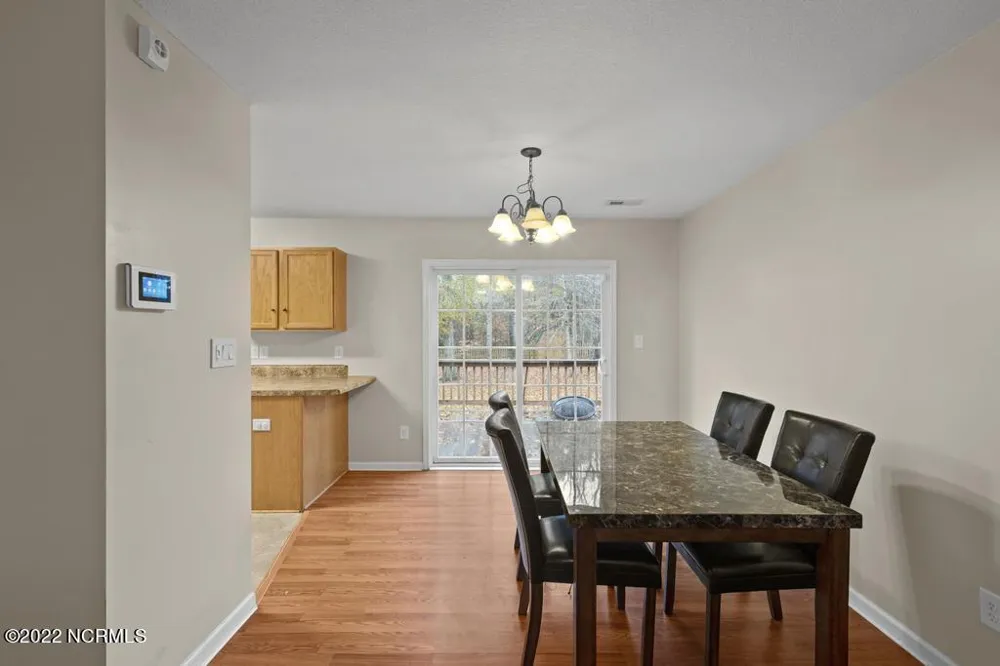 102 Crystal Stone Way Jacksonville, NC 28546