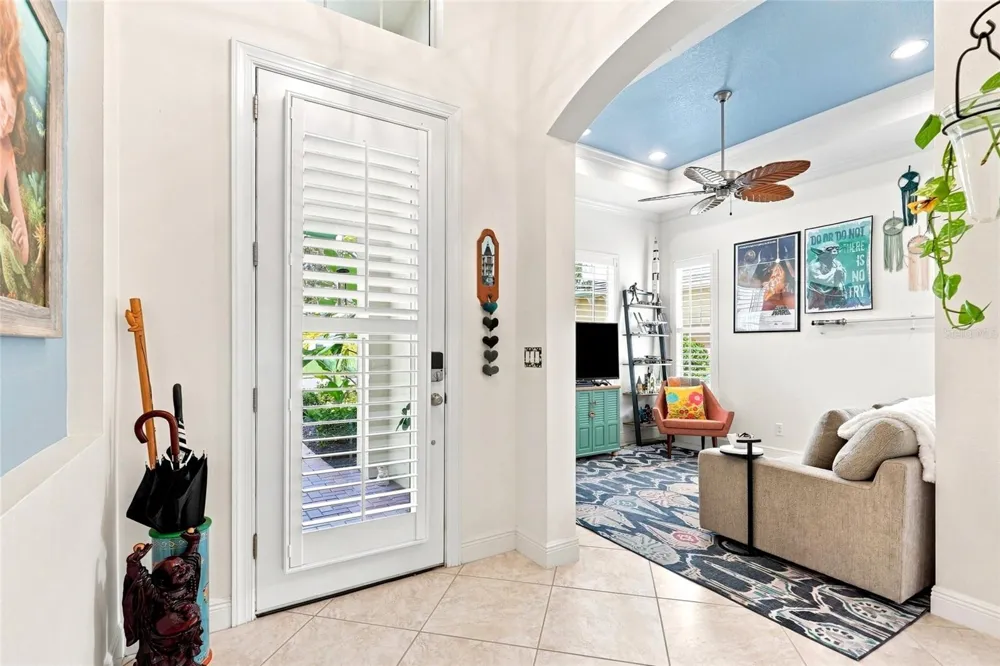 5057 LAKE OVERLOOK AVENUE Bradenton, FL 34208
