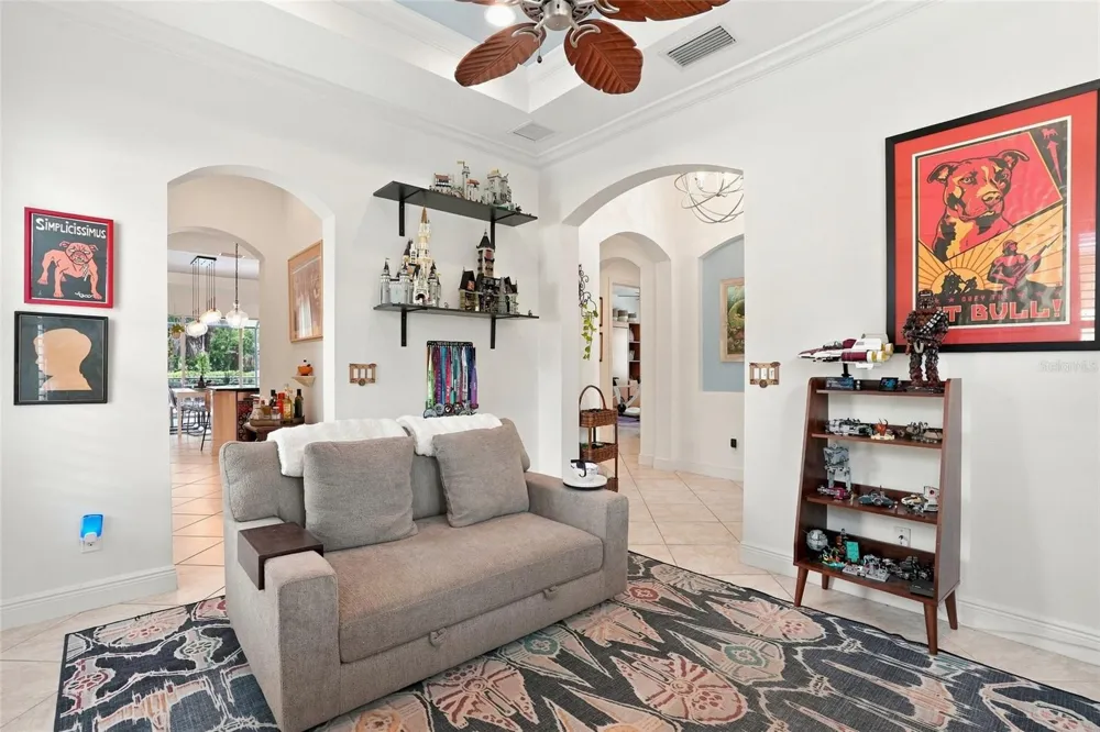 5057 LAKE OVERLOOK AVENUE Bradenton, FL 34208