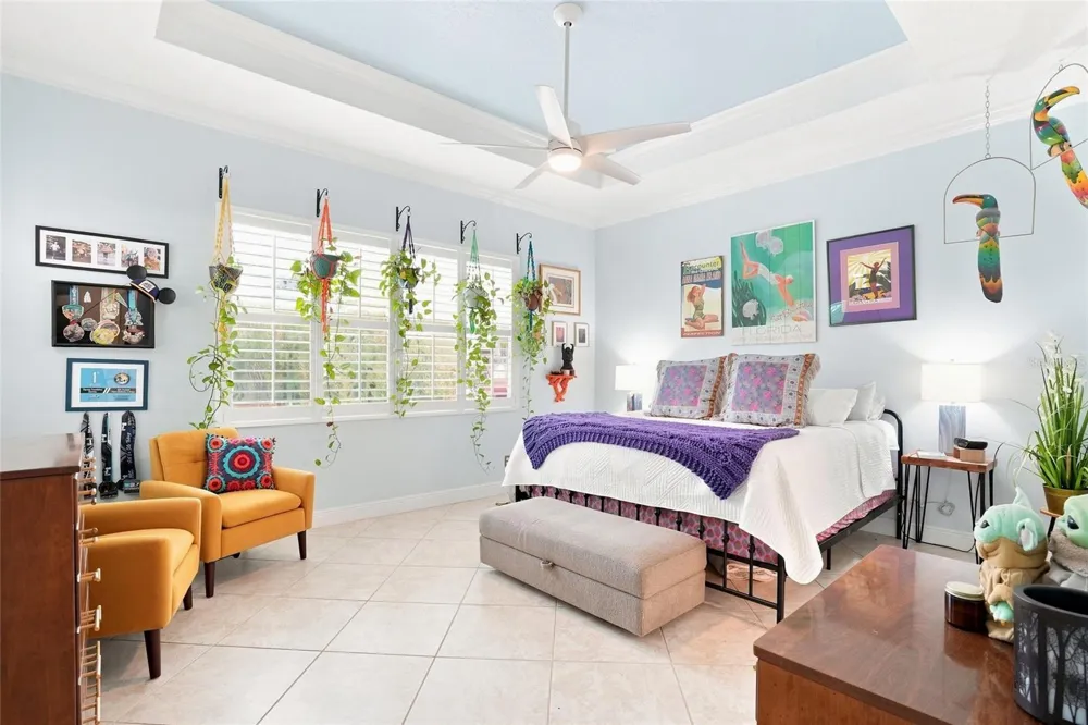 5057 LAKE OVERLOOK AVENUE Bradenton, FL 34208