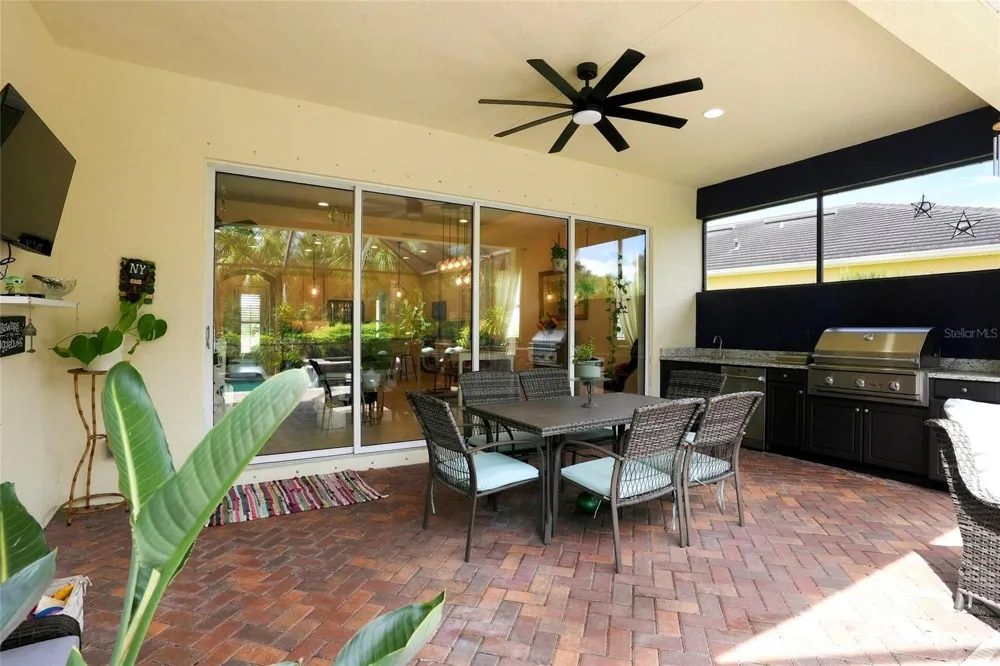 5057 LAKE OVERLOOK AVENUE Bradenton, FL 34208