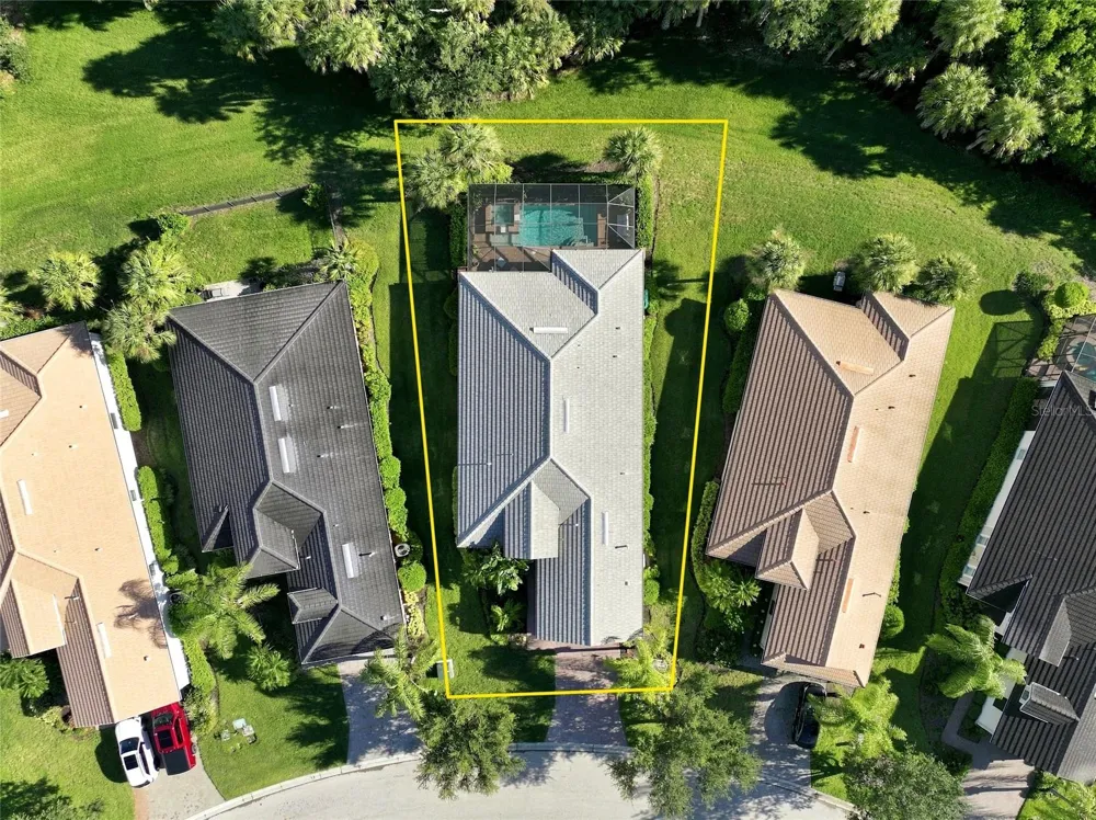 5057 LAKE OVERLOOK AVENUE Bradenton, FL 34208