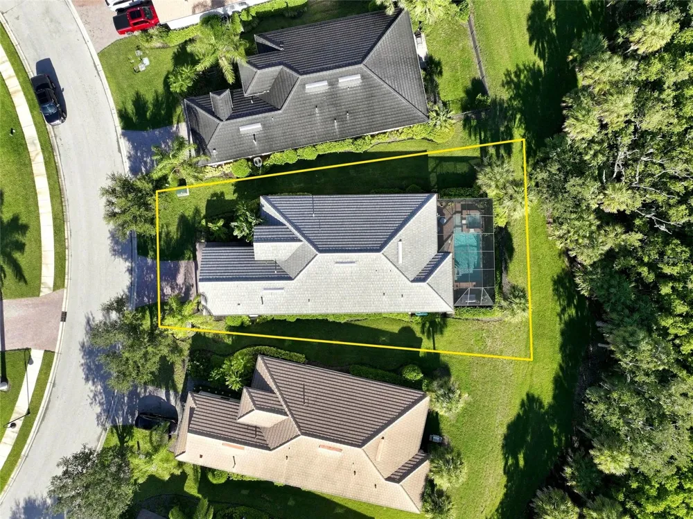 5057 LAKE OVERLOOK AVENUE Bradenton, FL 34208