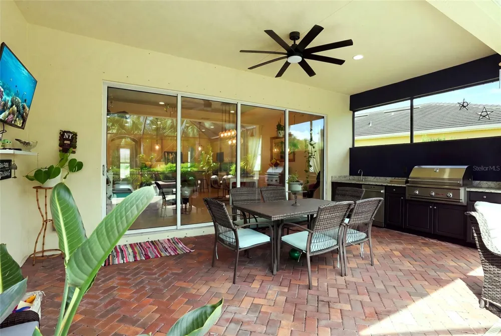 5057 LAKE OVERLOOK AVENUE Bradenton, FL 34208