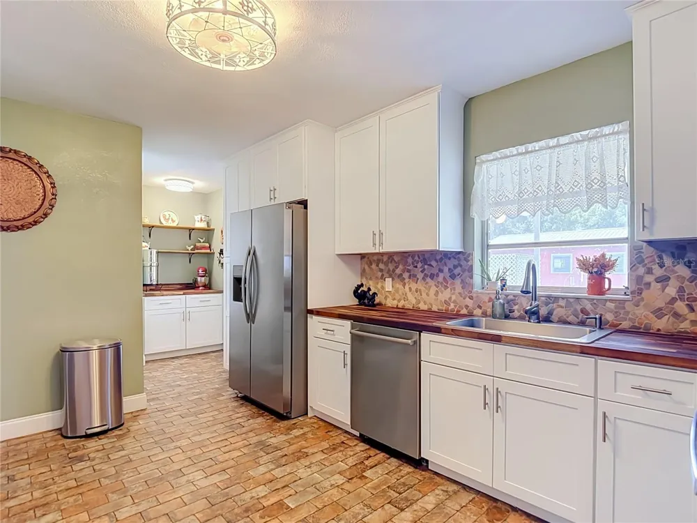 1644 W SOCRUM LOOP ROAD Lakeland, FL 33810