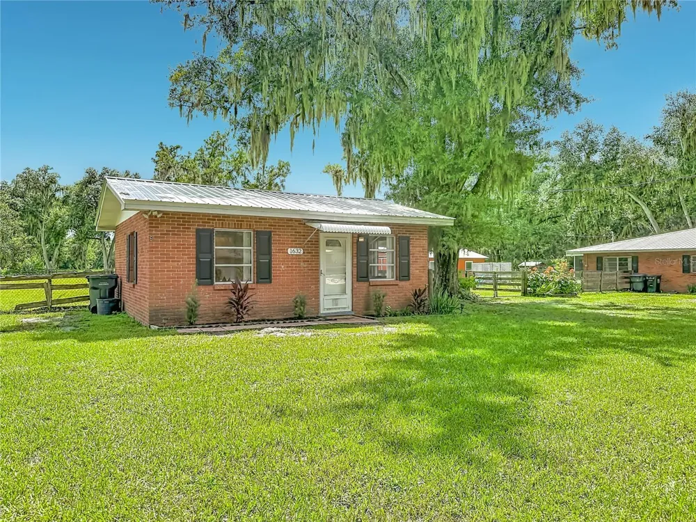 1644 W SOCRUM LOOP ROAD Lakeland, FL 33810