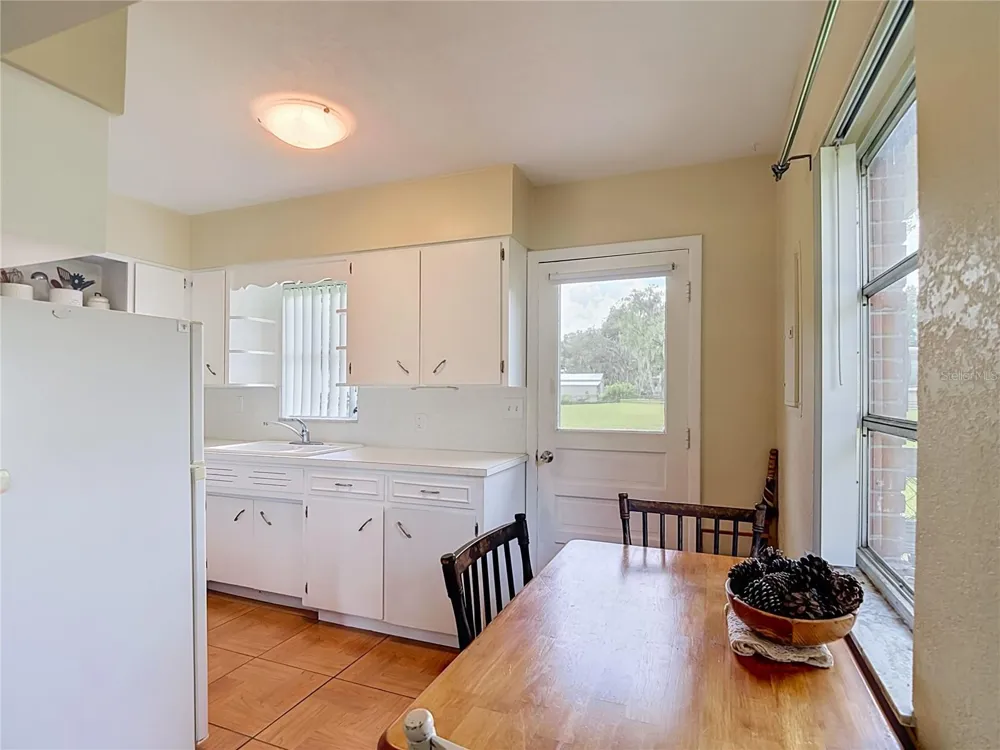 1644 W SOCRUM LOOP ROAD Lakeland, FL 33810
