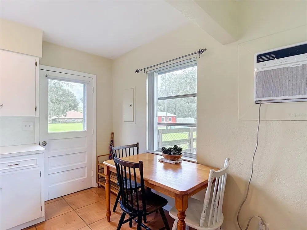 1644 W SOCRUM LOOP ROAD Lakeland, FL 33810