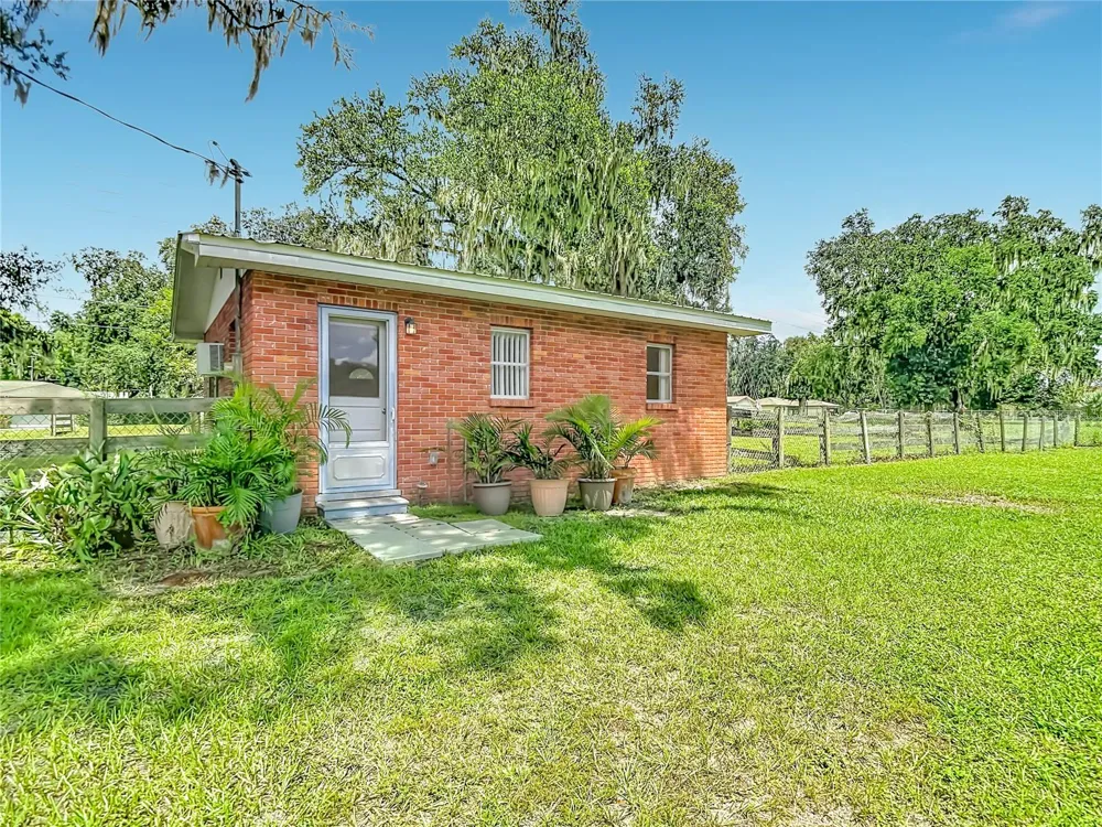 1644 W SOCRUM LOOP ROAD Lakeland, FL 33810