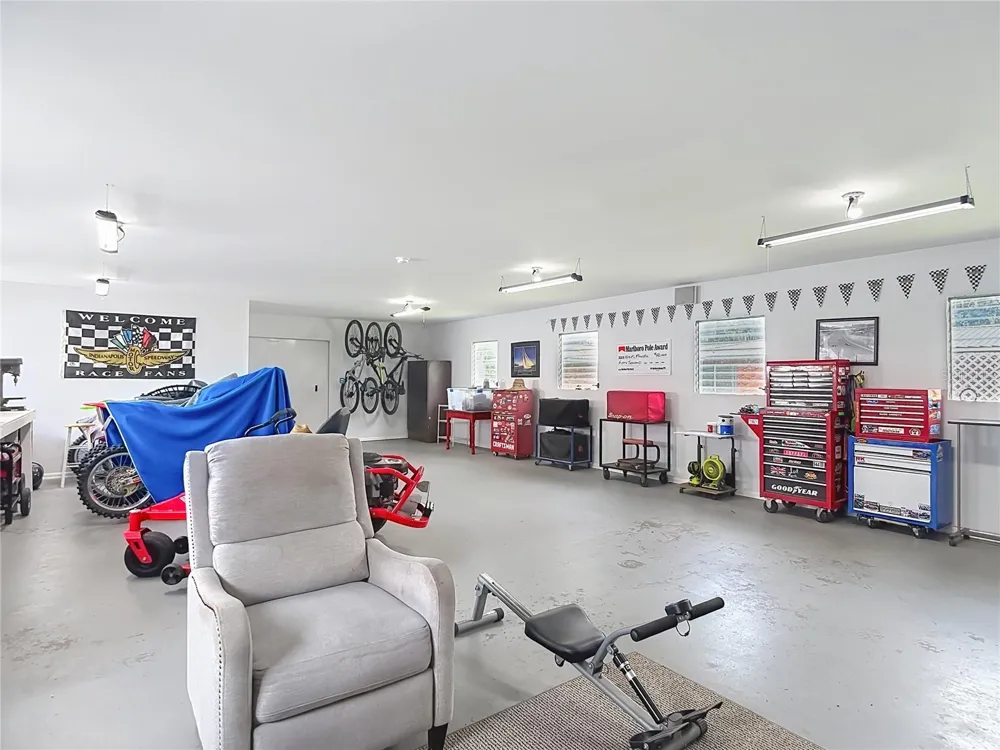 1644 W SOCRUM LOOP ROAD Lakeland, FL 33810