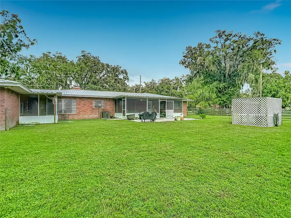 1644 W SOCRUM LOOP ROAD Lakeland, FL 33810