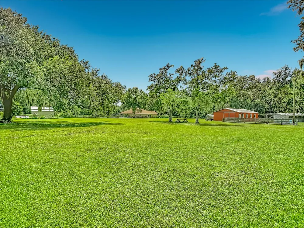 1644 W SOCRUM LOOP ROAD Lakeland, FL 33810