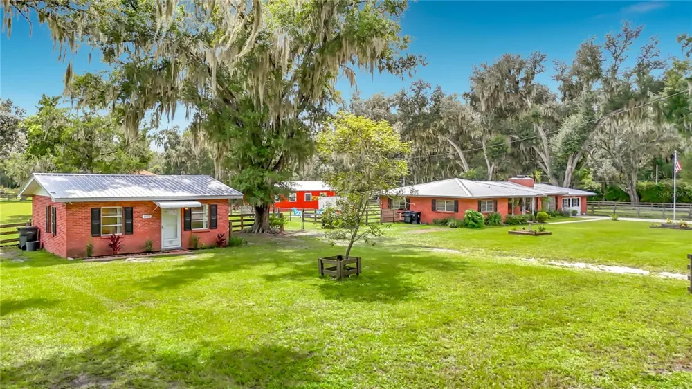 1644 W SOCRUM LOOP ROAD Lakeland, FL 33810