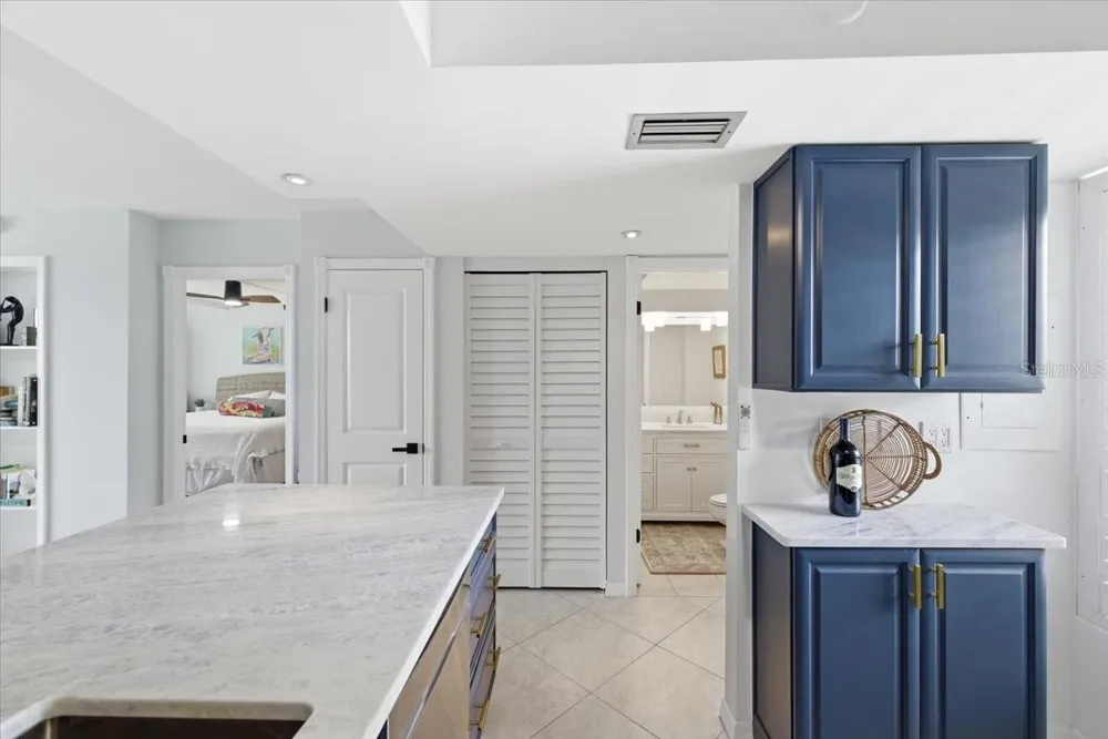 2621 COVE CAY DRIVE #302 Clearwater, FL 33760