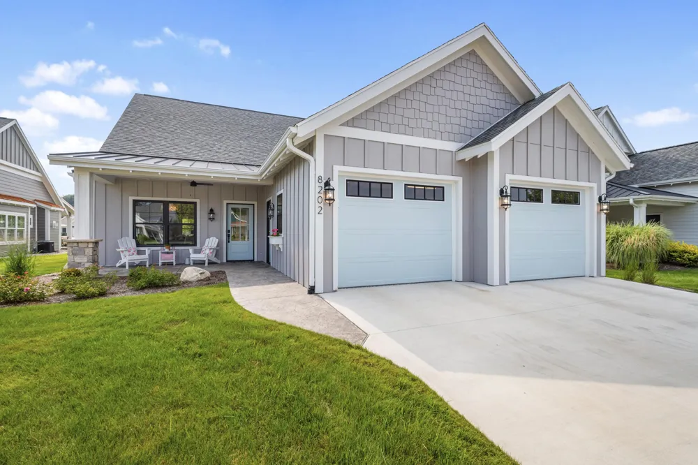 8202 Coneflower Cove Kalamazoo, MI 49009