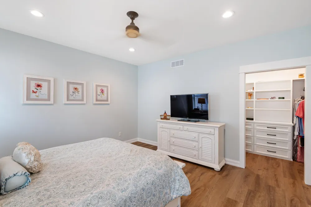 8202 Coneflower Cove Kalamazoo, MI 49009