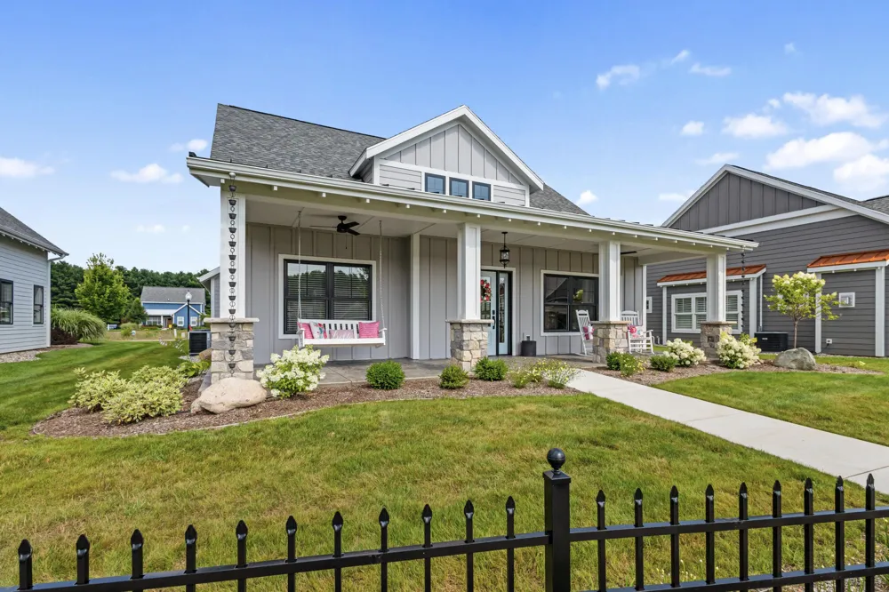8202 Coneflower Cove Kalamazoo, MI 49009
