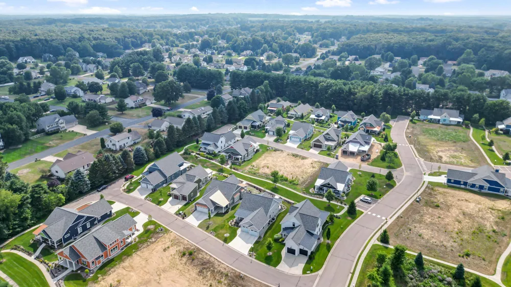 8202 Coneflower Cove Kalamazoo, MI 49009