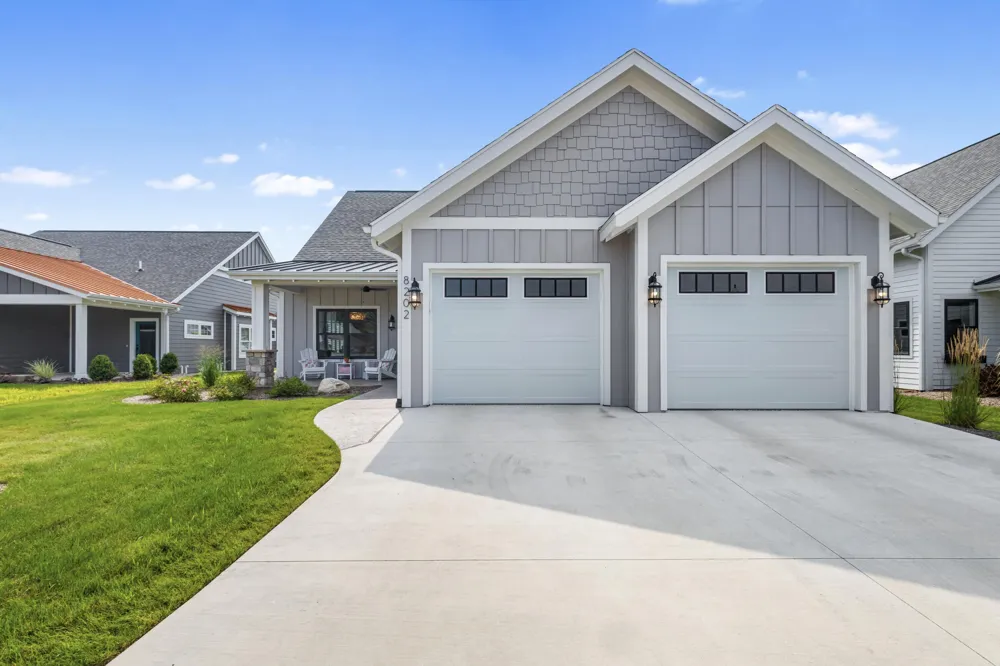 8202 Coneflower Cove Kalamazoo, MI 49009